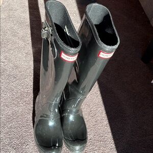 Black Hunter fair boots size US 6 
EU 37